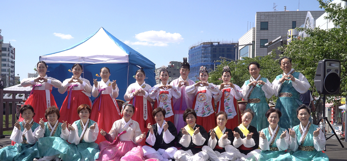 한국문화원연합회, ‘찾아가는 문화로 청춘’… 어르신의 행복나눔 문화예술 공연