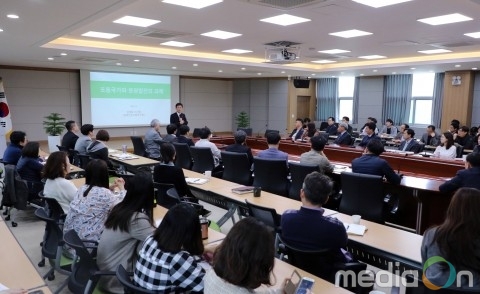충남연구원, 성경륭 경제인문사회연구회 이사장 특강 진행