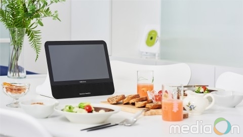 KT, 집안 어디서나 즐기는 ‘기가지니 테이블TV’ 첫 선